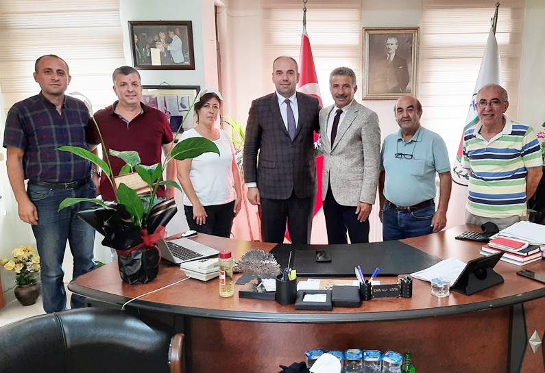 Mudanya Esnaf ve Santkarları Kredi ve Kefalet Kooperatifi Başkanı Sayın Tahammül İLHAN ve Yönetim Kurulu 34 Ahilik haftası dolayısıyla Odamızı ziyaret etti.